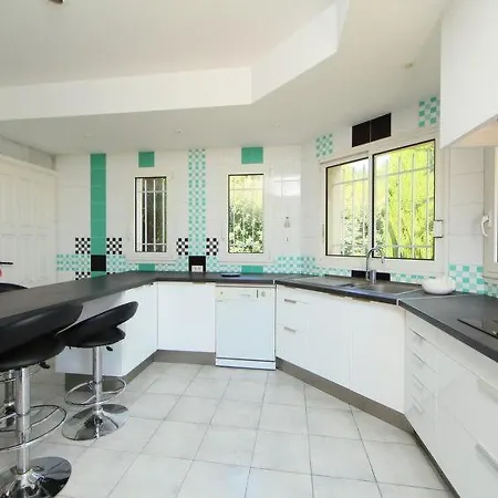 Sleeps 10 Pool Wifi Hébergement de vacances *
