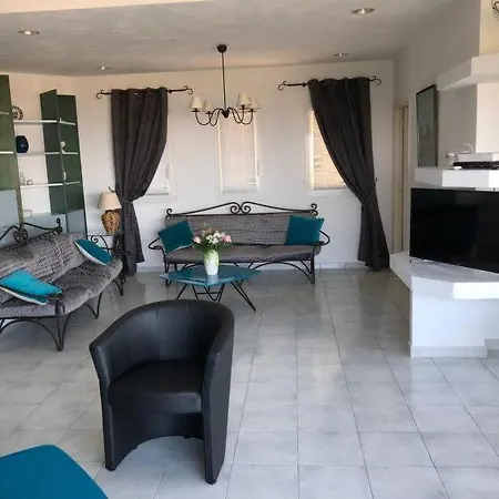 Sleeps 10 Pool Wifi