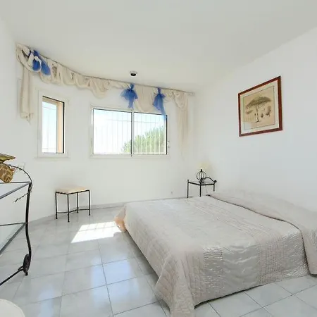 Hébergement de vacances Sleeps 10 Pool Wifi *
